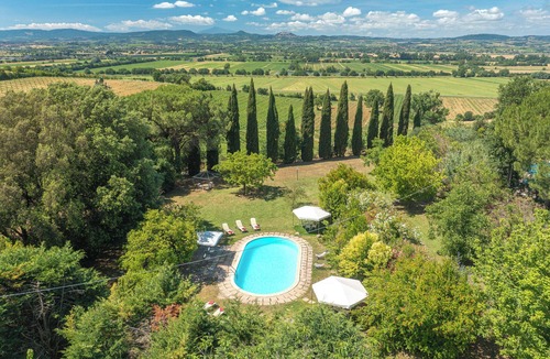 Ferretto Villa | I Cipressi, 5 bedrooms with pool near Cortona