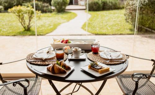 Saturnia Bed & Breakfast | I Due Cippi Country Villa