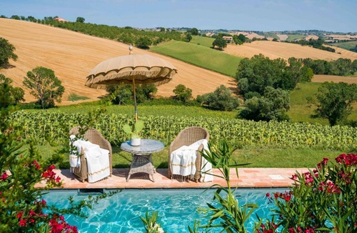 Ostra Vetere Villa | I Girasoli - Five Bedroom Villa, Sleeps 10