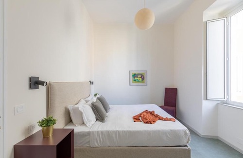 Salario Apartment | iFlat Calm & Spacious Urban Oasis Fons Trevi B13
