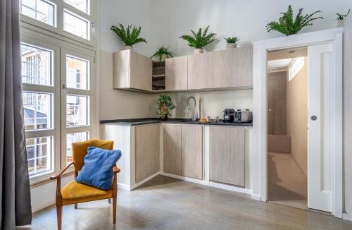 Rione II Trevi Apartment | iFlat Modern flat a few steps from the Trevi Fountain