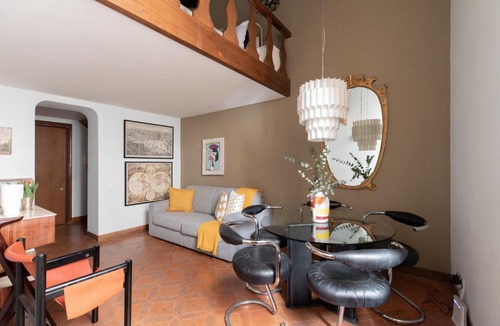 Rione IV Campo Marzio Apartment | iFlat Pantheon Historic Two-Story Apartment