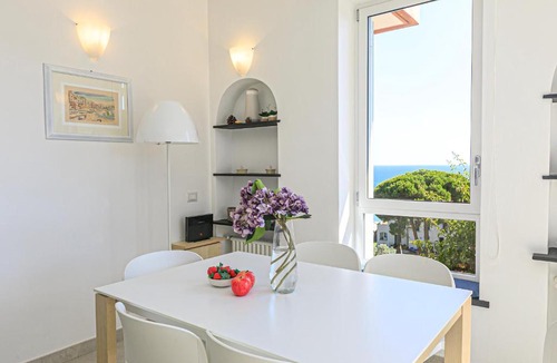 Arenzano Apartment | iFlat Punta San Martino
