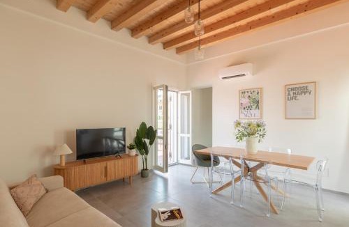Rione XIV Borgo Apartment | iFlat Scenic Penthouse with Terrace near Vatican