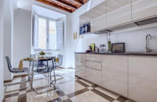 Rione II Trevi Apartment | iFlat Trevi's Sweet Paradise
