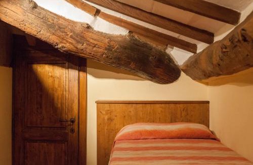 Raggiolo House | Il Borgo Dei Corsi - Charming Holiday Apartments in Tuscany
