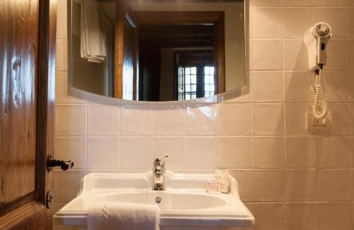 Raggiolo House | Il Borgo Dei Corsi - Charming Holiday Apartments in Tuscany