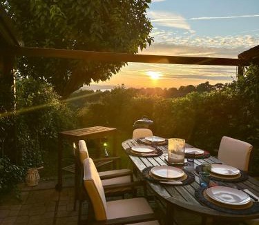 Pietra La Croce House | Il Ciliegio - House with Garden & Wonderful View