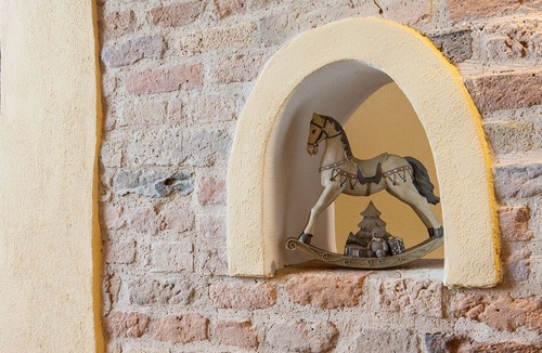 Ripe Apartment | Il Girasole, app in a typical villa with swimming pool 7 km from the sea, Senigallia, Marche