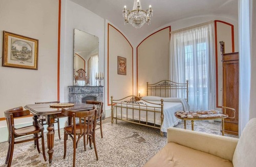Angri Apartment | Il Mosaico Family Home near Pompeii