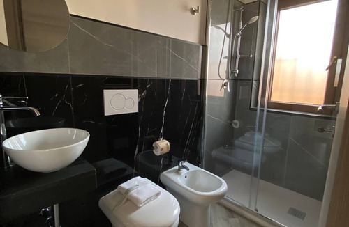 Universita House | Il Piccolo Borghetto