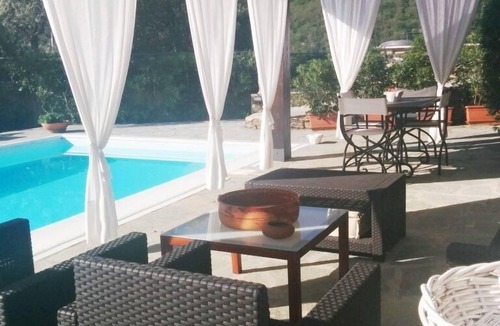 Vescina Apartment | Il Portico Suite de Charme with private pool citra 010002-LT-0001