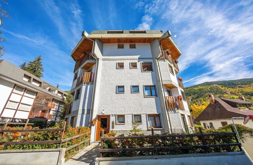 Bardonecchia Apartment | Il Rododendro in the city center, Bardonecchia, Italy
