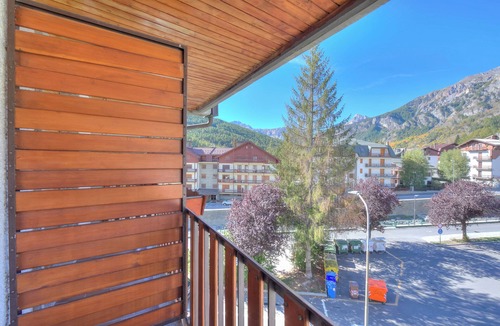 Bardonecchia Apartment | Il Rododendro in the city center, Bardonecchia, Italy