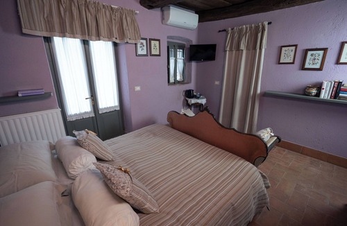 Veruno Bed & Breakfast | Il Salice Bed & Breakfast - Room Lavender