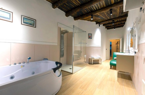 Naples City Centre Hotel | Il Tesoro Smart Suite & Spa