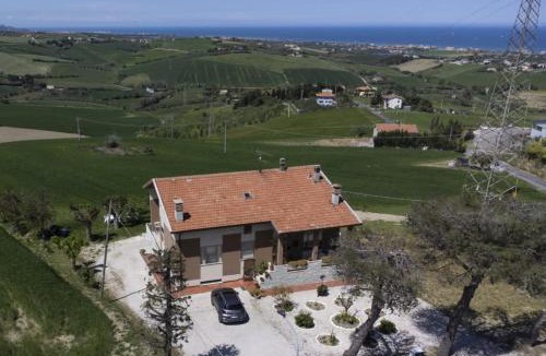 San Costanzo House | Il Trebbiatore