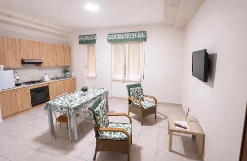 Marcianise House | Il Tulipano Camera con bagno privato a Marcianise