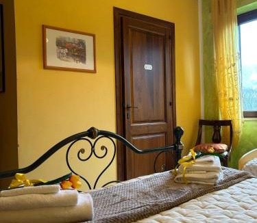 Colle di Tora Bed & Breakfast | Il Tulipano sul Lago