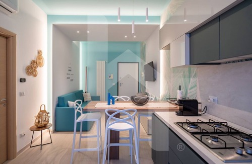 Foggetta Apartment | In an enchanting location, in a residential neighborhood a stone's throw from the city center and directly in the territory of the Marine Protected Area Torre del Cerrano, the I Gabbiani residence will offer you a relaxing holiday. The three-room apart