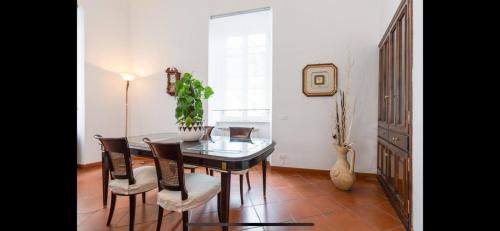 Monti Apartment | IN FRONT OF COLISEUM 2
