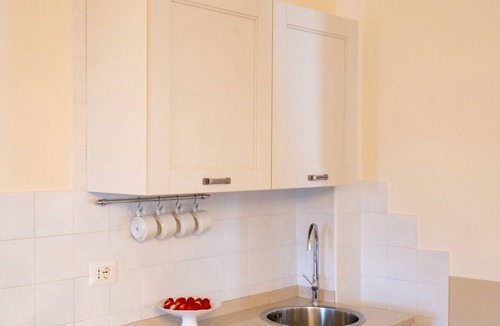 Santa Veneranda Apartment | In old rural farmhouse, with swimming pool, suitable for families