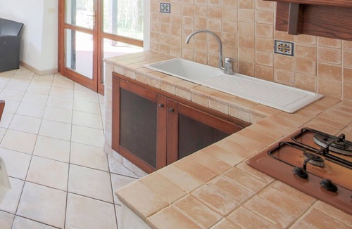 Procchio Apartment | In the countryside with large garden - 3-room apartment Novella