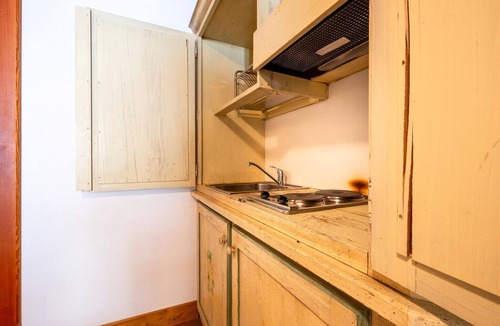 Prese-Montone Apartment | In the historic building, con aria condizionata