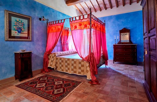 Uncinano House | In the middle of nature Apartment. Fireplace and Olives trees view. Zaffiro