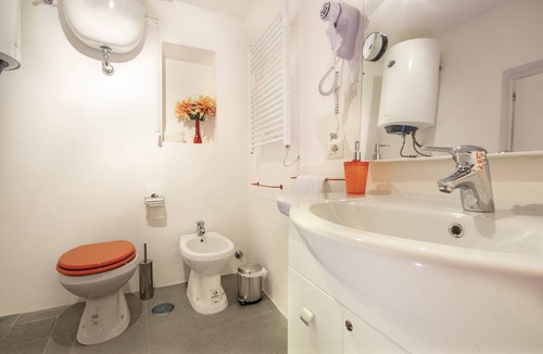 Trastevere House | In Trastevere, the heart of Rome, romantic loft central and cheap