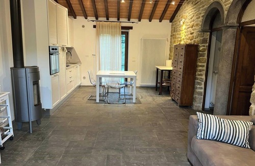 Arezzo House | Independent house in the Arezzo hills