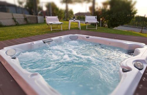 Barbaresco Apartment | Intera casa con due appartamenti indipendenti e vasca idromassaggio a Barbaresco, Langhe