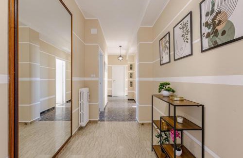 Montegranaro Apartment | Intero Appartamento Artistico - La casa di Tesla