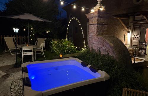 Canelli Bed & Breakfast | Io&Te Suite con Jacuzzi Privata a Villa Monteriolo