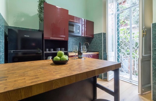 Trionfale Apartment | Isabella Stylish Apartment with Garden