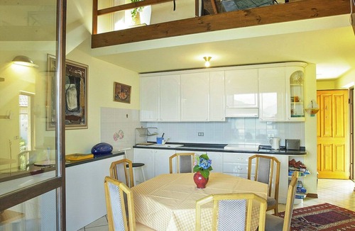 Pino Lago Maggiore Apartment | Appartamenti Vista da Sogno No. 4 by Lago Reisen