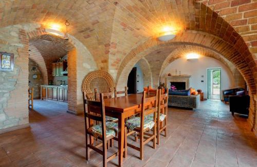 Campli Villa | Italian Dream Villa - Pool, Spa & Wine