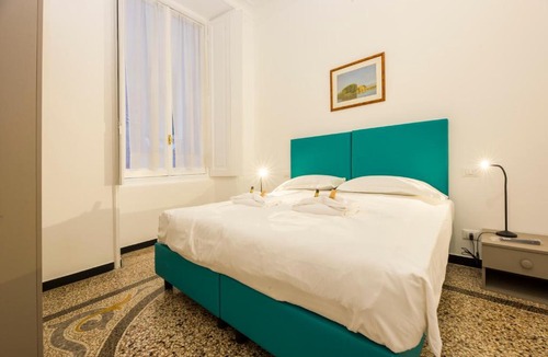 Pre Apartment | JOIVY Spacious 5-Bedroom Flat with Balcony in Central Genoa