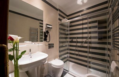 Monti House | JR Suites