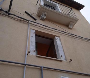 Castel di Ieri House | ju pretore