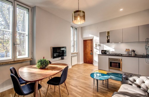 Rione VII Regola Apartment | Just renovated with river view 2bedroom apartment in the heart of historic center.