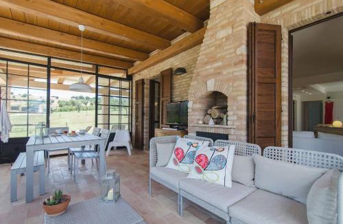 Castelfidardo Apartment | K06 - Trilocale Rosmarino, porzione di villa con piscina