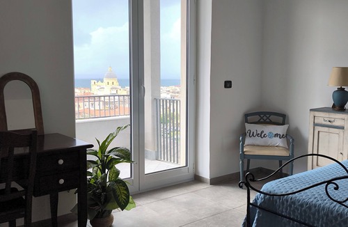 Torre Annunziata Apartment | Kairòs - Short Term Rental. Fabulous location between Naples Pompeii Sorrento.