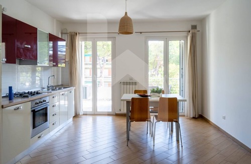 Pineto Apartment | Karismatico - Three-room apartment on the first floor a few steps from the sea