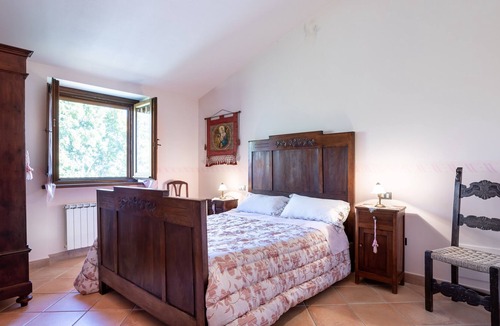 Gualdo Tadino House | L'Assiolo - Cottage with swimming pool