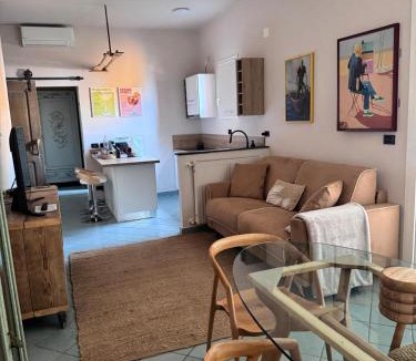 Varazze Apartment | L'Atelier al mare appartamento deluxe con piscina e vista mare