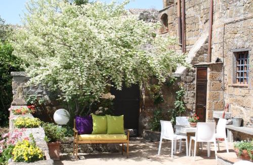Civita di Bagnoregio Apartment | L'Incanto di Civita