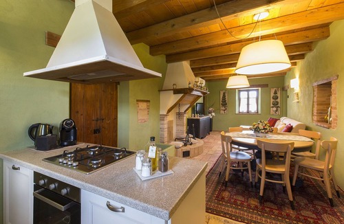 Ripe Apartment | L'Olivo, app in a typical villa with swimming pool 7 km from the sea, Senigallia, Marche