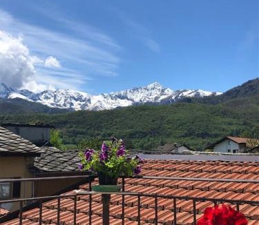 Luserna San Giovanni Apartment | L'orologio panoramico