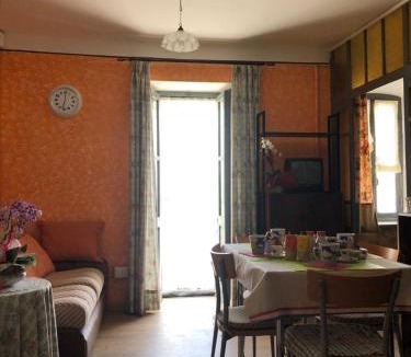 Luserna San Giovanni Apartment | L'orologio panoramico